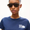 Camiseta pequeña ajustada de algodón con el emblema «Kenzo Paris» bordado Camiseta pequeña ajustada de algodón con el emblema «Kenzo Paris» bordado