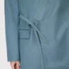 Chaqueta kimono entallada de doble botonadura en lana virgen Chaqueta kimono entallada de doble botonadura en lana virgen