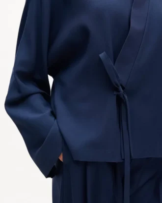 Chaqueta kimono ligera de lana virgen