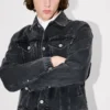 Chaqueta trucker con bordado «Boke Flower» en denim japonés Chaqueta trucker con bordado «Boke Flower» en denim japonés