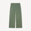 Pantalón chino de algodón con doble pliegue en las rodillas Pantalón chino de algodón con doble pliegue en las rodillas