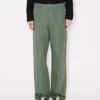 Pantalón chino de algodón con doble pliegue en las rodillas Pantalón chino de algodón con doble pliegue en las rodillas