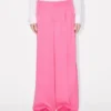 Pantalones de corte entallado de pierna ancha en lana virgen Pantalones de corte entallado de pierna ancha en lana virgen