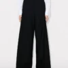 Pantalones de pierna ancha de lana virgen Pantalones de pierna ancha de lana virgen