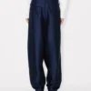 Pantalones plisados de lana virgen y seda Pantalones plisados de lana virgen y seda