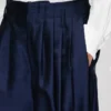 Pantalones plisados de lana virgen y seda Pantalones plisados de lana virgen y seda