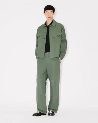 Pantalón chino de algodón con doble pliegue en las rodillas